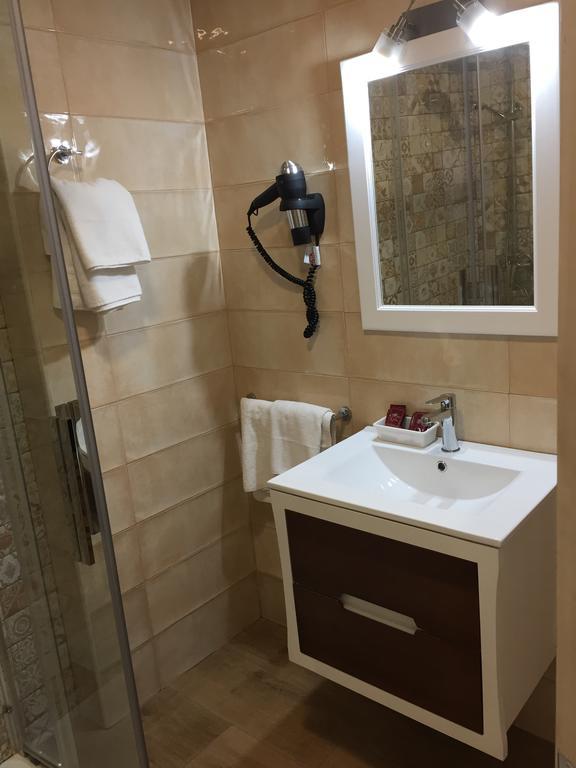 Hostal Lojo Кониль-де-ла-Фронтера Экстерьер фото
